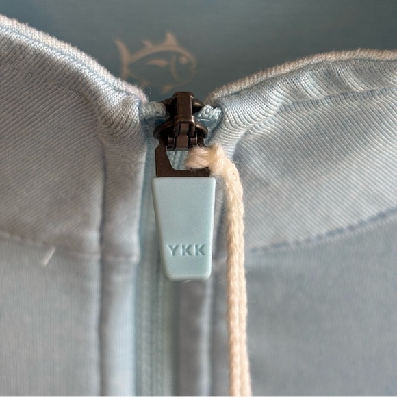 Southern Tide Boys (8-10) Backbarrier Performance 1/4 Zip Pullover Blue NWT - Picture 4 of 10